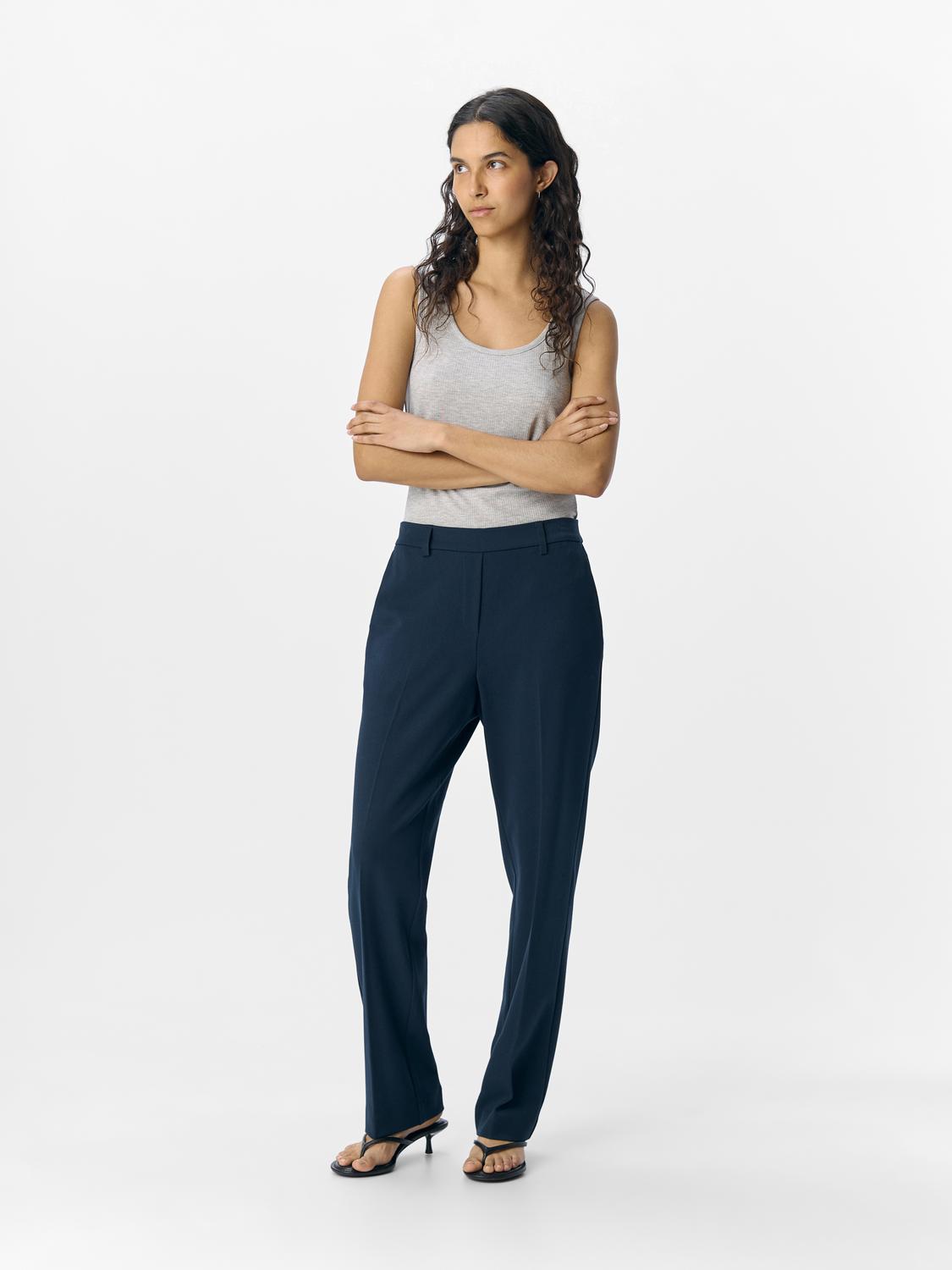 model_shot-front_full